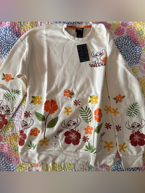 Disney Tops - NWT small Disney Lilo & Stitch Floral Crewneck